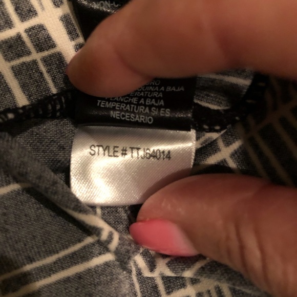 BCBG Maxazria Cocktail Dress - Picture 7 of 8